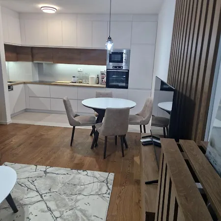 Luxury Getaway With Comfort! Apartment